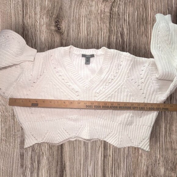 Forever 21 White Knit Cropped Sweater With V-Neck & Long Sleeves Cotton Blend - Picture 5 of 7